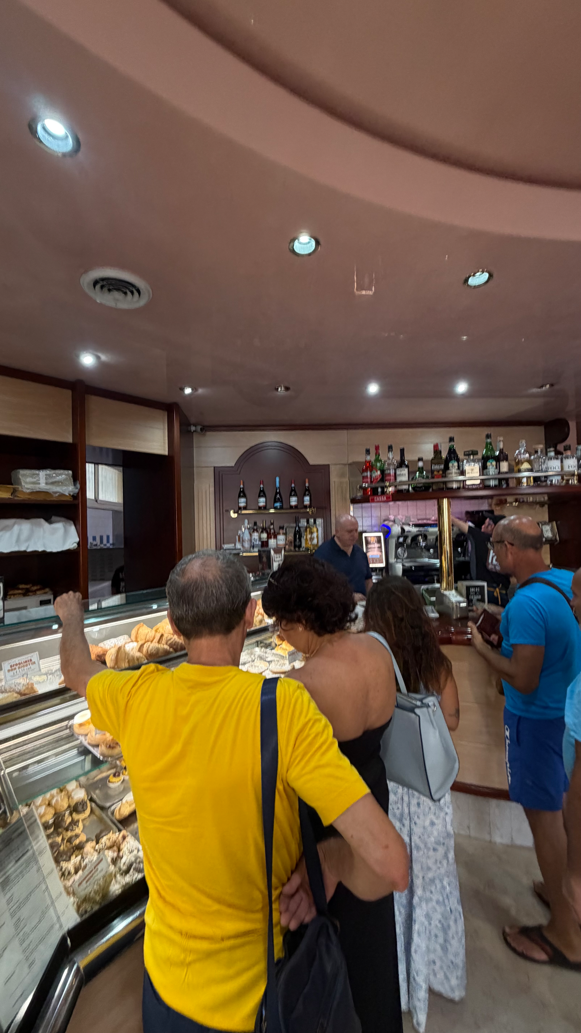 Euro Bar cannoli siciliani — foto 4